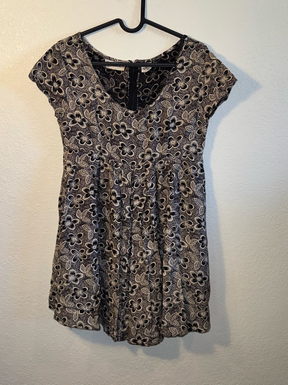 JR’s Dresses Vintage Black Cream Floral Print 90s Scoop Neck Mini Dress Size M